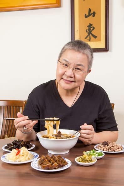 美食評論家胡天蘭:老山東牛肉麵是青春的味道! 美食評論家胡天蘭:老山東牛肉麵是青春的味道!