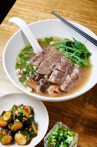 台灣牛肉麵的身世之謎-五大美食家最愛的那碗 台灣牛肉麵的身世之謎-五大美食家最愛的那碗