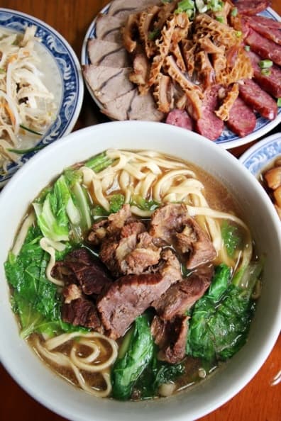 經典老字號牛肉麵，沒吃過真的遜掉了！