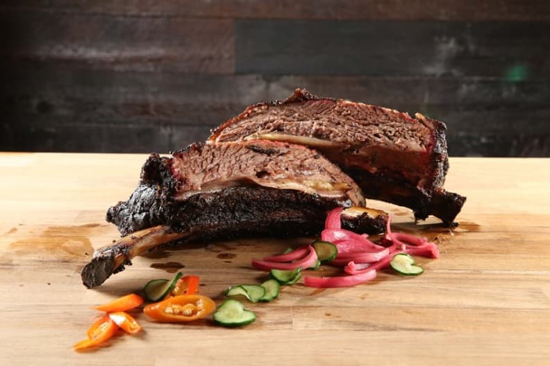 中秋吃烤肉 燻辣雞翅、火烤肉排，炭烤料理超誘人