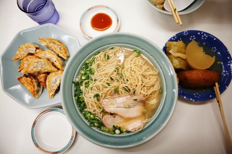水炊雞鍋、海鮮食堂,九州福岡人在地人美食是這道! 水炊雞鍋、海鮮食堂,九州福岡人在地人美食是這道!