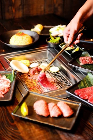 燒肉、烤肉、串燒三種都想吃,饕客必吃燒烤! 燒肉、烤肉、串燒三種都想吃,饕客必吃燒烤!