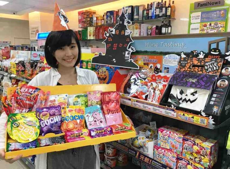 限量迷你扭蛋機、小小兵棒棒糖抽抽樂!愛吃糖的螞蟻人掃貨照過來