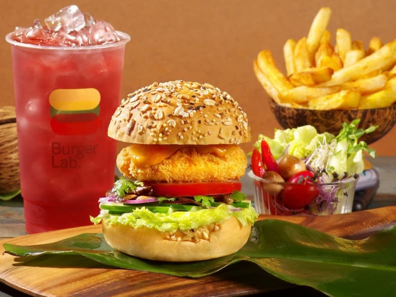 台北天成大飯店Burger Lab.泰式冬蔭功蝦堡-橫.jpg