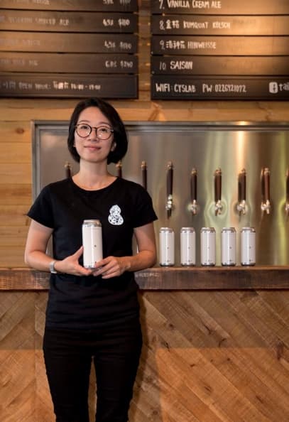 貼標籤OUT!只要啤酒好喝,「無酒標」也是真愛! 加入蝶豆花釀造來自臺虎首席釀酒師Winnie創意發想.jpg