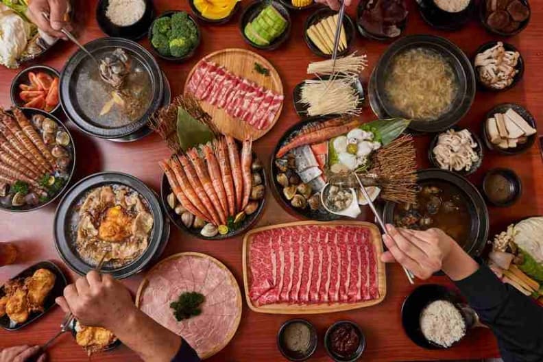 噴火又爆漿!燒酒雞個人鍋,內行人必吃深夜食堂! 萬客什鍋_台中內行人必吃鍋物深夜食堂.jpg