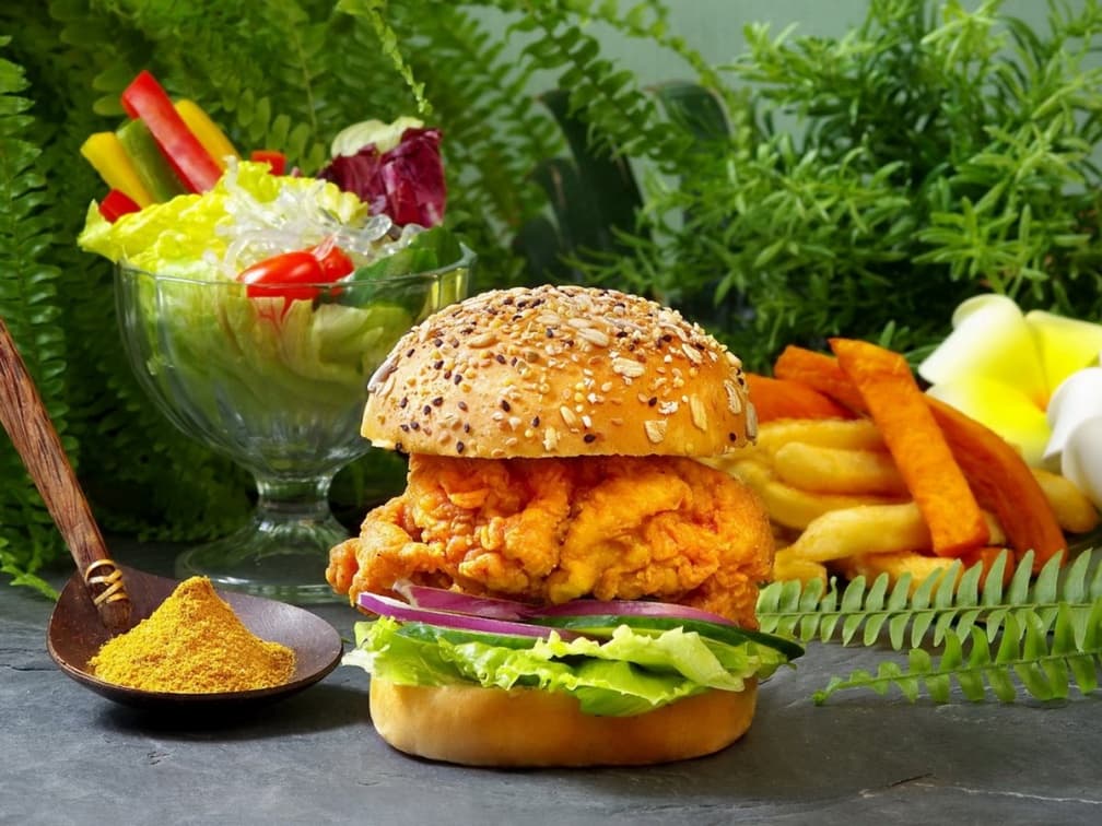 台北天成大飯店Burger Lab.吮指轟炸雞腿堡-橫.jpg