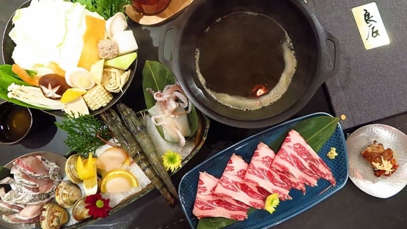 【新開店】文昌雞、究好豬 這家鍋物店每樣食材好有梗