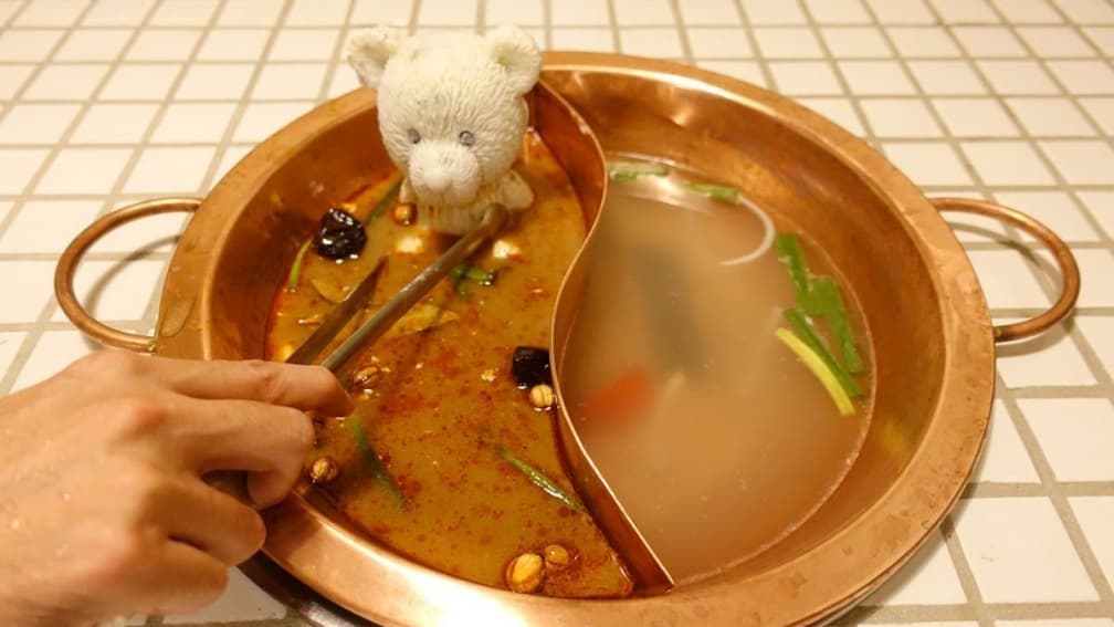「小熊泡湯」好療癒 每串10元「麻辣串串鍋」就在宜蘭