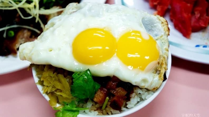 新竹超人氣小吃「波霸滷肉飯」「超狂龍蝦粥」 吃過的才是老饕
