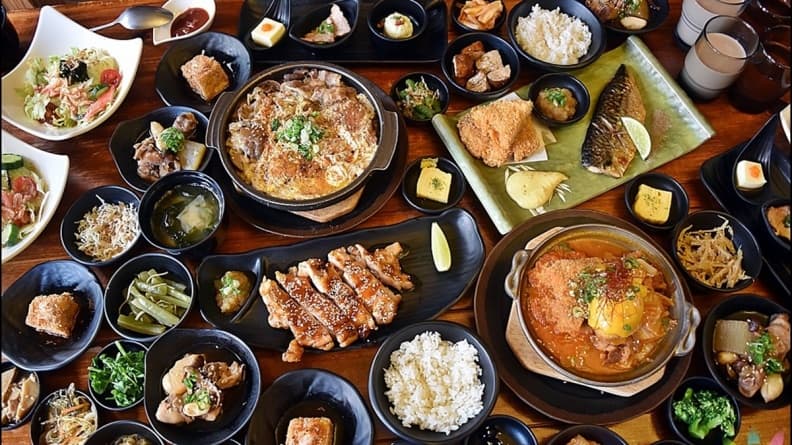 台中人也太幸福!點320元日式定食就能「吃到飽 」