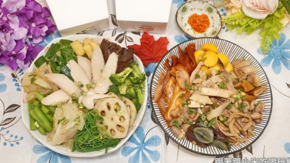夏天吃最對味！煙燻「舒肥鹽水雞」搭特製祕醬超Juicy，下酒必點無骨鳳爪、爽脆鴨腸