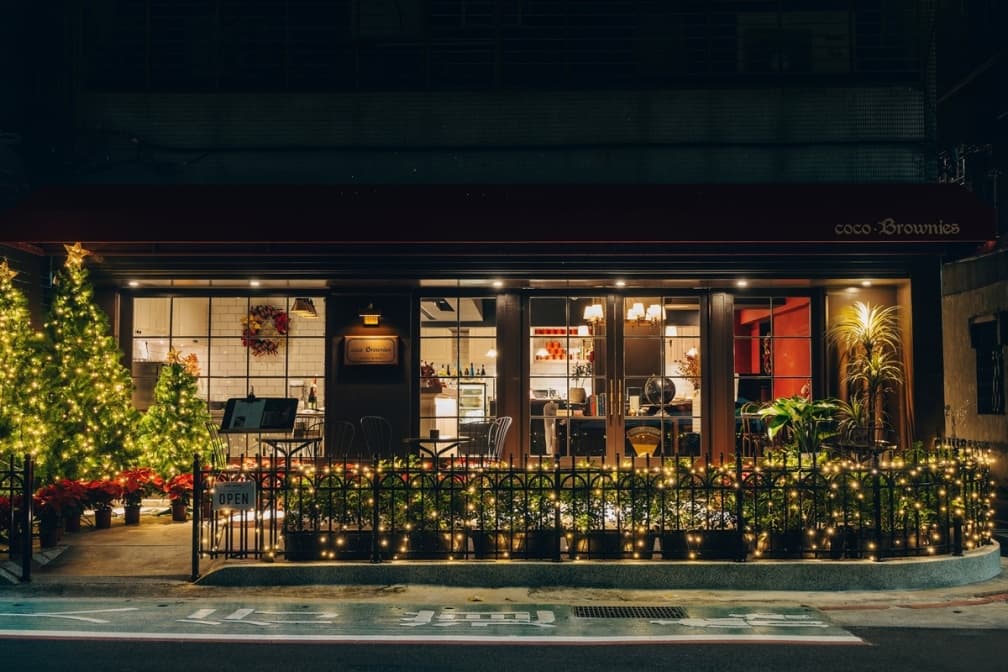 光復形象店插旗東區。（圖片來源：coco.Brownies）