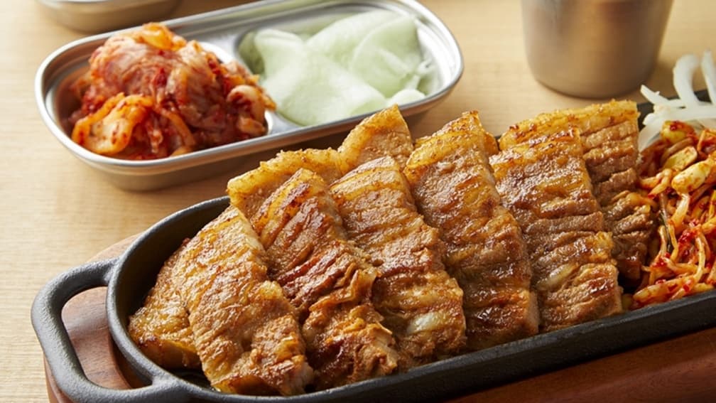 八色烤肉mini首創「獨食」韓式燒肉套餐。（圖片來源：八色烤肉mini）