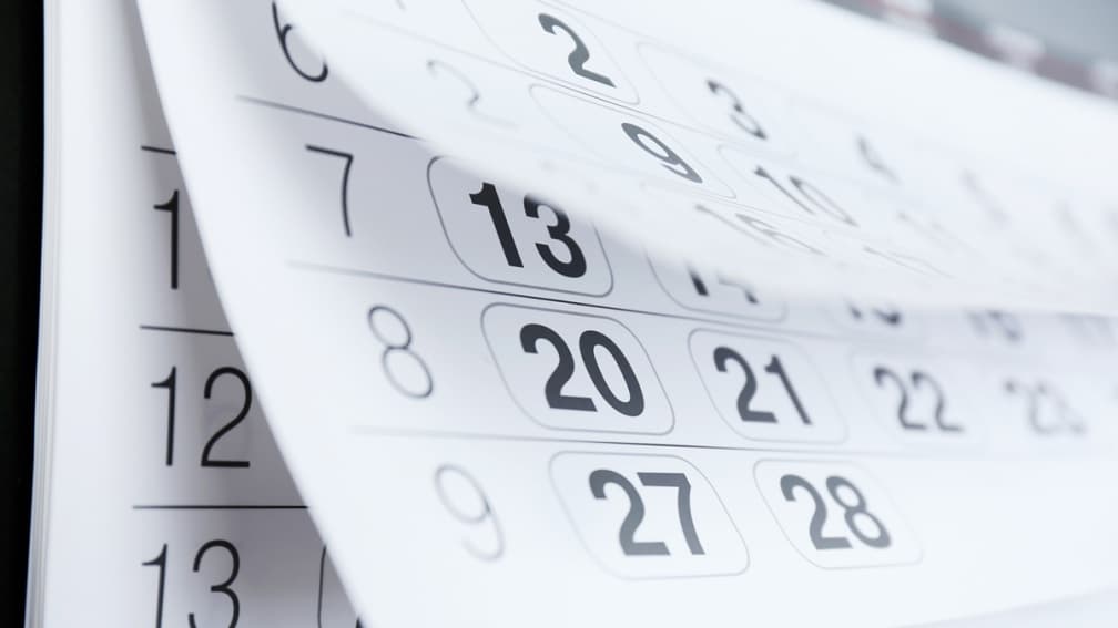 上班族崩潰！２月補班２天不是最慘，「這個月」才是今年最累大魔王