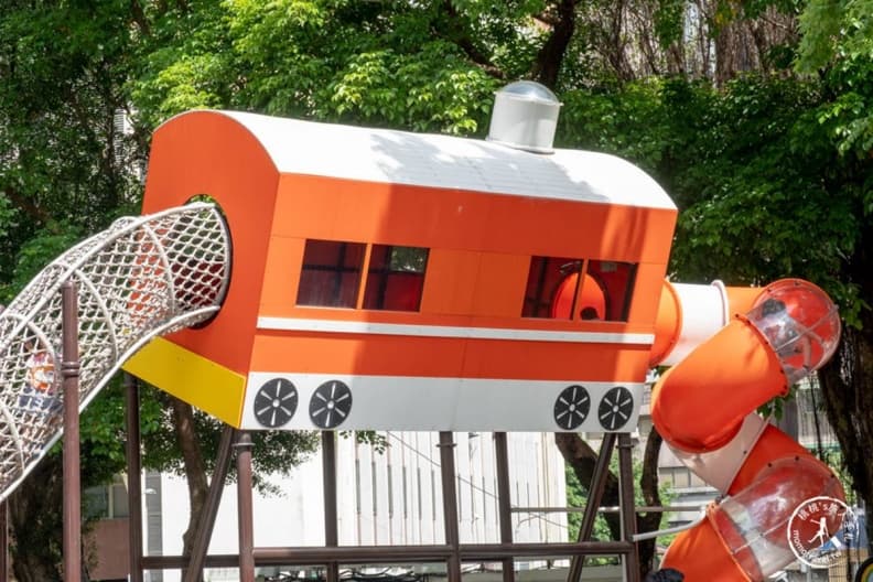 全新「火車主題公園」在台北！占地1400坪免費玩，出捷運站先衝莒光號溜滑梯