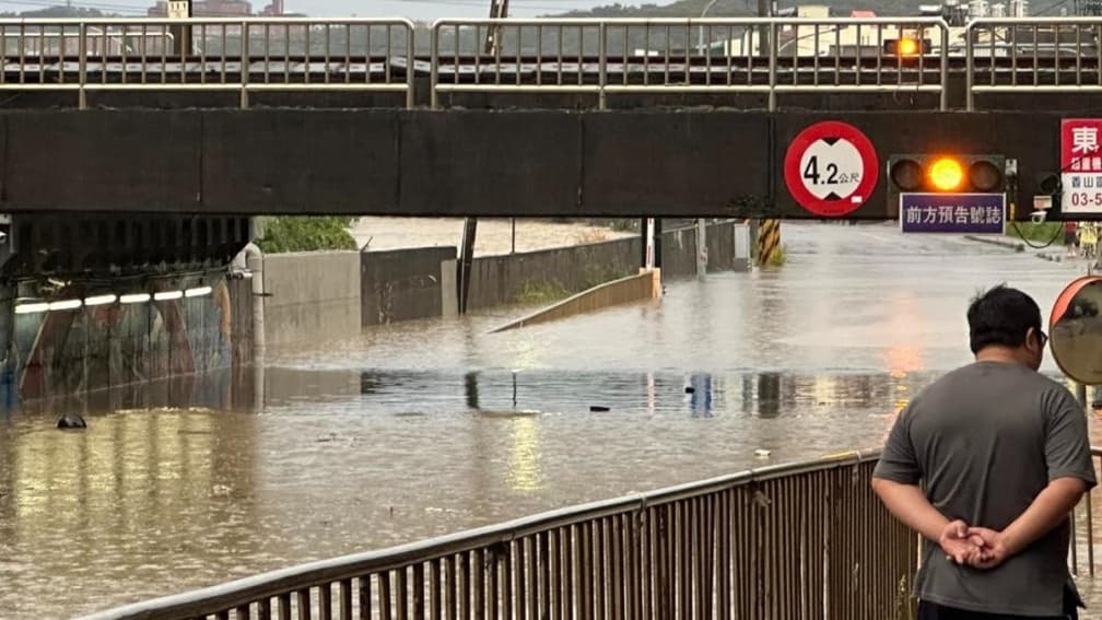 颱風「瑪娃」最快明晚生成!專家曝對台影響,雷雨胞不斷生成集中在桃、竹 颱風「瑪娃」最快明晚生成!專家曝對台影響,雷雨胞不斷生成集中在桃、竹