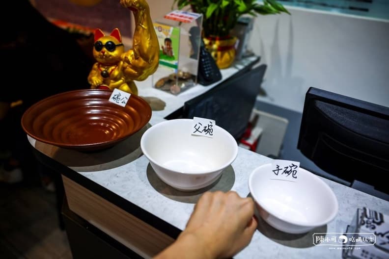 挑戰免錢霸王餐!超狂老闆推「炒羊肉免費吃」,吃3碗飯就送1盤太佛心 挑戰免錢霸王餐!超狂老闆推「炒羊肉免費吃」,吃3碗飯就送1盤太佛心