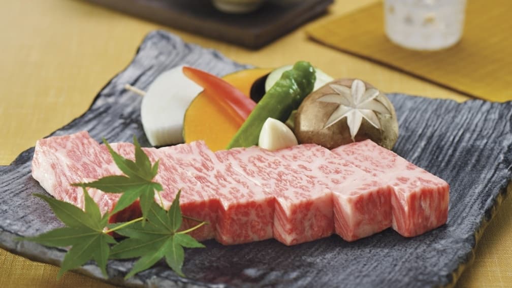店內餐點「飛驒牛排」。（圖片來源：晴山日本料理）