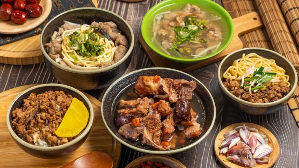 店內還有多種菜單選擇。（圖片來源：冠味藥燉排骨）