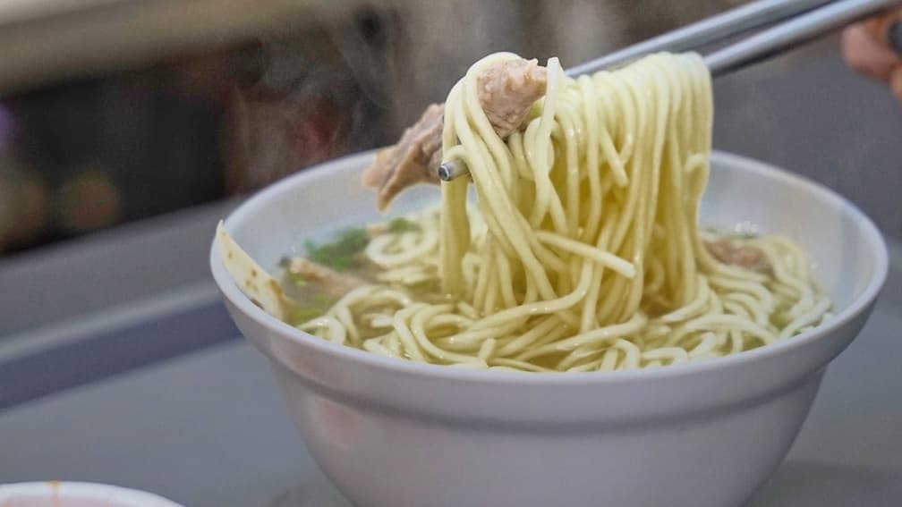 肉羹麵。（圖片來源：冠味藥燉排骨）
