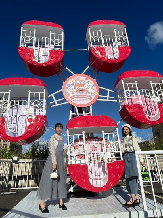 滿滿Hello Kitty！打卡夢幻三麗鷗遊樂園：旋轉木馬８大設施、超萌300款周邊