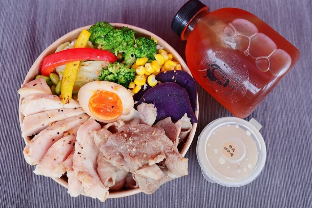 【獨家】豬菲力餐盒買一送一!UberEats 4.8分高評價健康餐盒,4種淋醬任意搭 【獨家】豬菲力餐盒買一送一!UberEats 4.8分高評價健康餐盒,4種淋醬任意搭