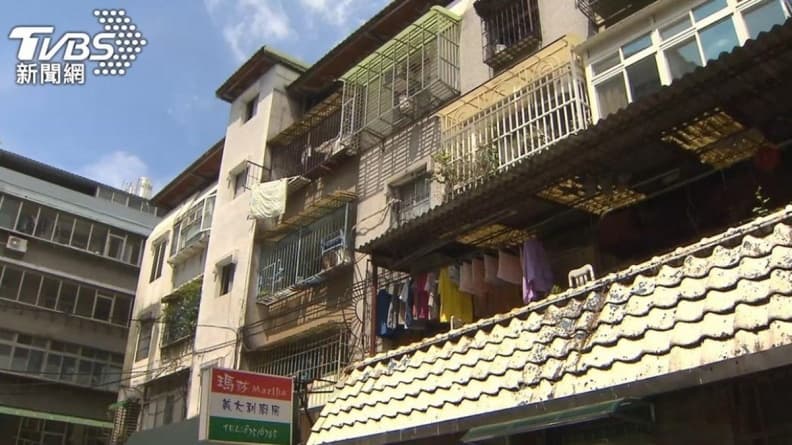 三重1戶透天才200萬元!他回憶台灣80年代過最爽,網友:1缺點大家都怕 三重1戶透天才200萬元!他回憶台灣80年代過最爽,網友:1缺點大家都怕