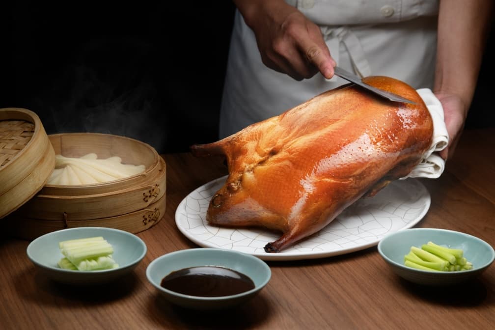 頂級粵菜「東方樓」回來了！闊別８年進駐台北漢來，必吃招牌片鴨、限量叉燒皇