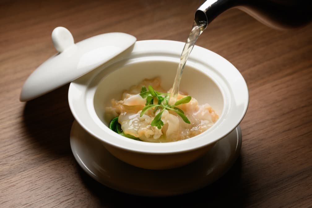 頂級粵菜「東方樓」回來了！闊別８年進駐台北漢來，必吃招牌片鴨、限量叉燒皇