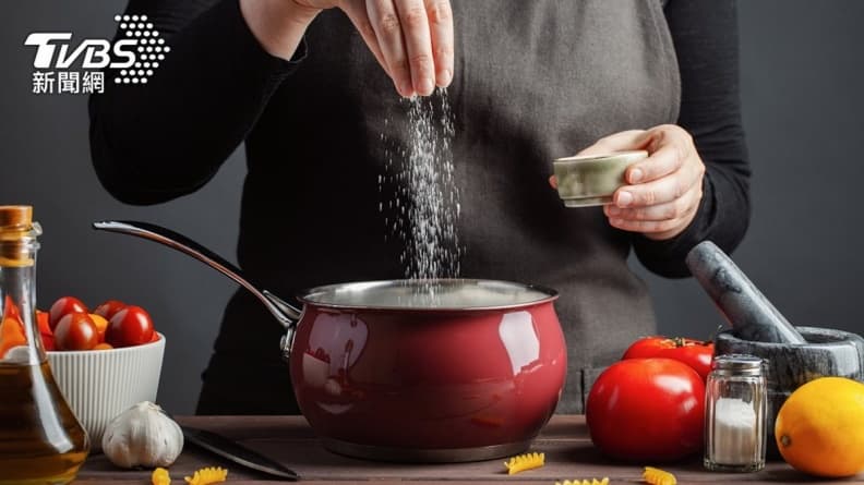 他煮水餃慘變鮮肉麵疙瘩！內行人點出失敗關鍵，網友加碼曝隱藏吃法