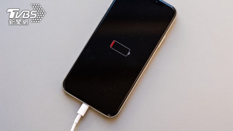 果粉小心！iPhone出現５徵兆快備份資料，恐無預警死機