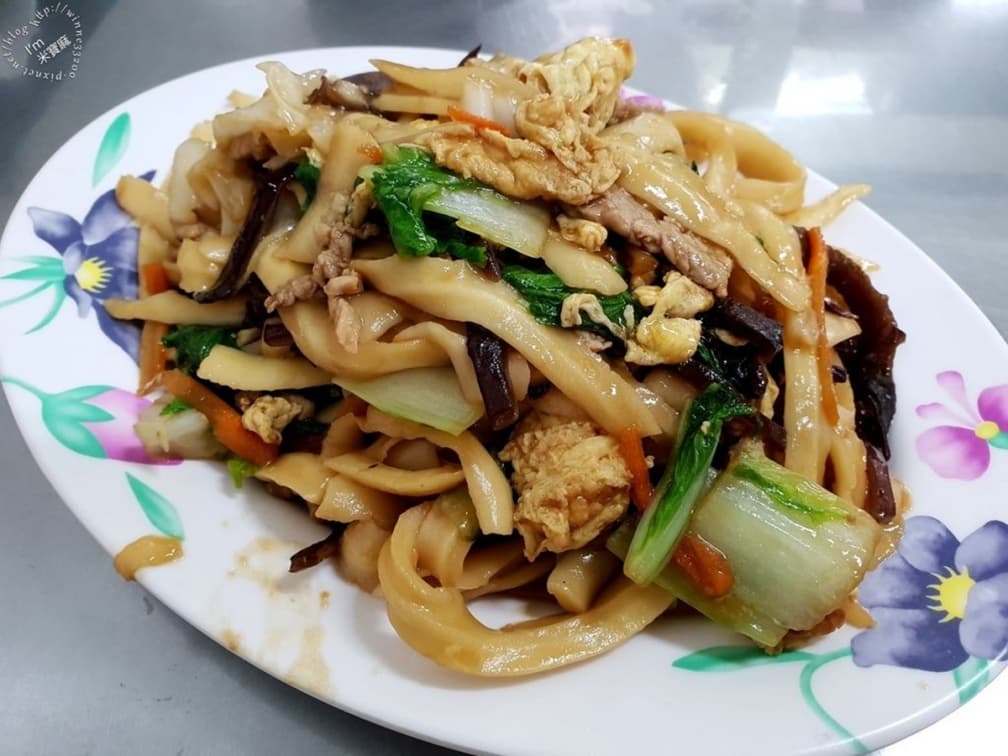 捷運南勢角站美食推薦14家！浮誇海鮮麵、起司瀑布吐司、道地東南亞料理