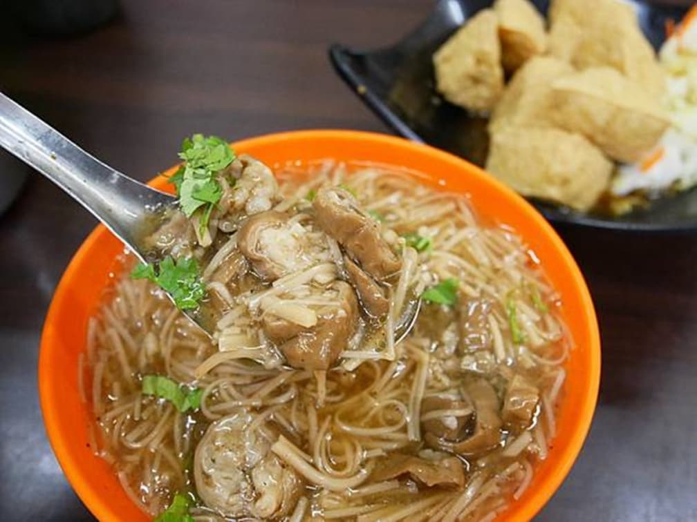 捷運南勢角站美食推薦14家！浮誇海鮮麵、起司瀑布吐司、道地東南亞料理