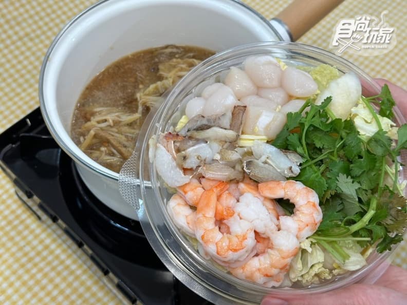 好市多也有「台味辦桌菜」!大蝦、干貝、蟹肉塞滿滿,網友:免400加料變年菜 好市多也有「台味辦桌菜」!大蝦、干貝、蟹肉塞滿滿,網友:免400加料變年菜