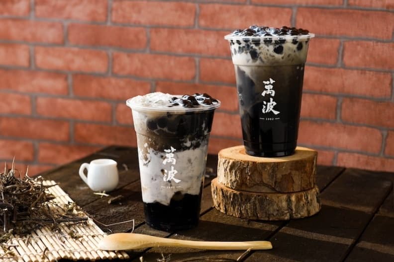 5月最強手搖飲包!全台21款新品:萬波仙草飲、迷客夏綠豆沙、灰色鮮奶茶 5月最強手搖飲包!全台21款新品:萬波仙草飲、迷客夏綠豆沙、灰色鮮奶茶