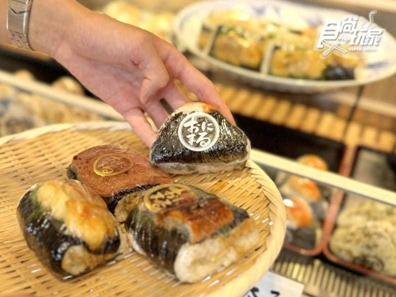 這裡的飯丸口味多達20種以上。
