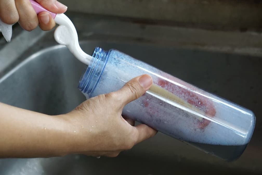 保溫瓶只裝水要洗嗎?醫示警喝下「生物膜」恐致病,水壺清洗掌握2重點(中獎公布) 保溫瓶只裝水要洗嗎?醫示警喝下「生物膜」恐致病,水壺清洗掌握2重點(中獎公布)