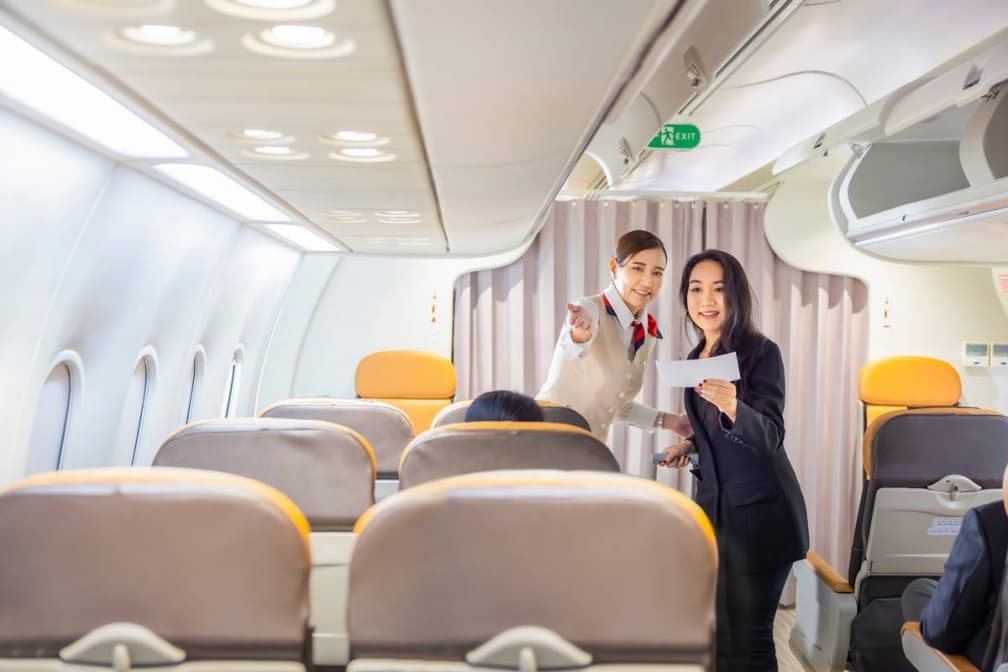 飛機上可以自己換位置嗎？空姐揭隨意換位２下場：小心信用卡遭盜刷