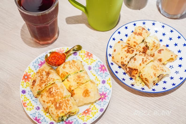 蛋餅咬下去能感受到一層層的酥皮。（圖片來源：Angelababy享樂日記）