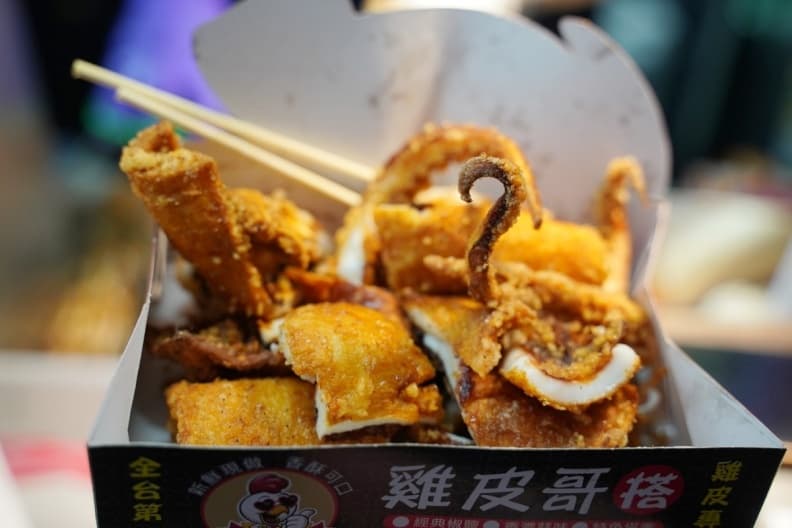 瑞豐夜市美食推薦12： 沖繩酥炸大魷魚