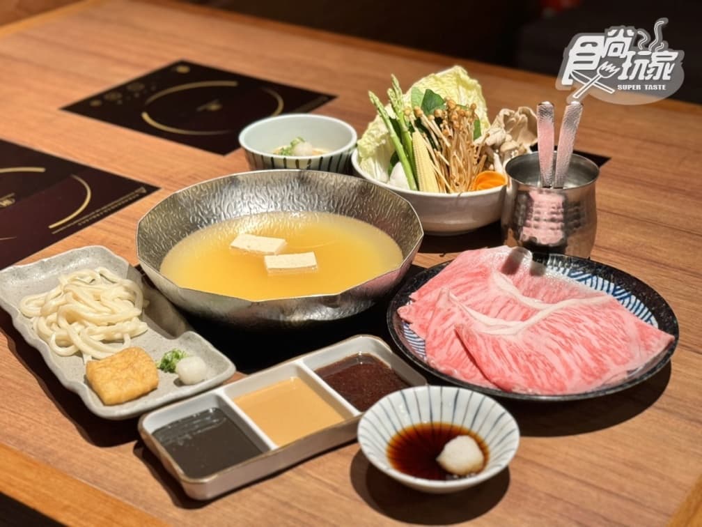 ▲黑毛屋以優雅的日式氛圍、精緻的餐具和頂級食材著稱。（張庭瑄 攝）