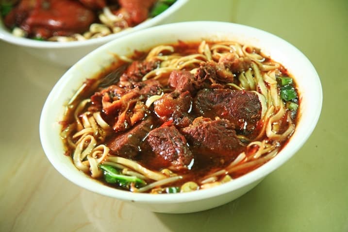台灣牛肉麵的身世之謎-五大美食家最愛的那碗 台灣牛肉麵的身世之謎-五大美食家最愛的那碗