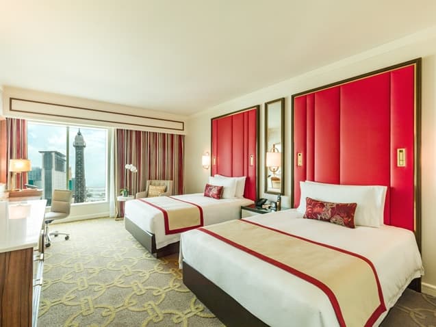 The Parisian Macao - Deluxe Room (Queen) – with Eiffel Tower view.jpg