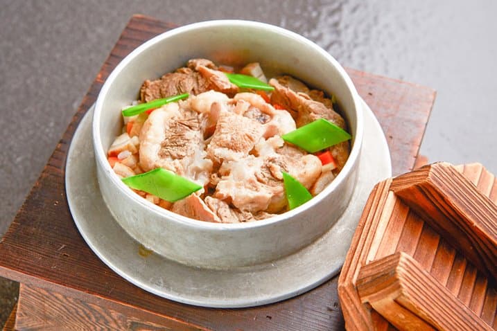 餐圖_牛尾釜飯.JPG