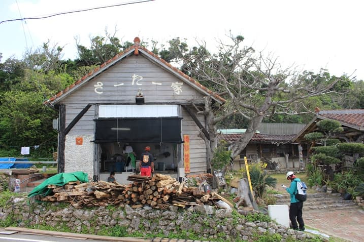 坐哆拉A夢時光機回到過去!住沖繩世界遺產體驗復古生活