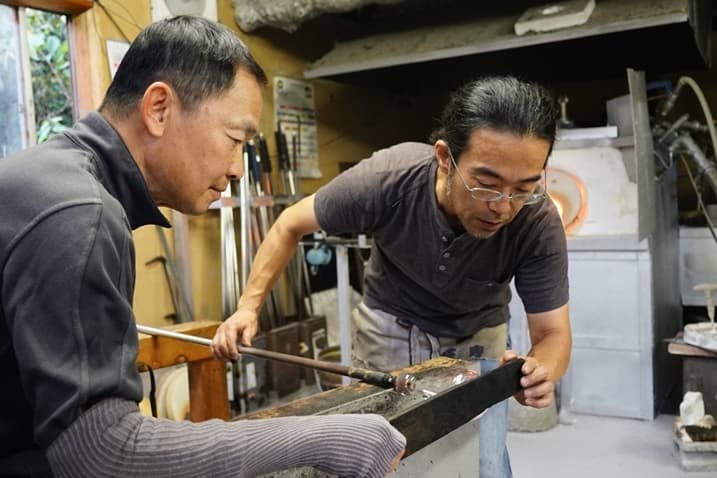 玻璃工房「Kirlo」積極開放工房給一般旅客體驗玻璃藝術的手作樂趣。(圖片由Visit東北提供).jpg