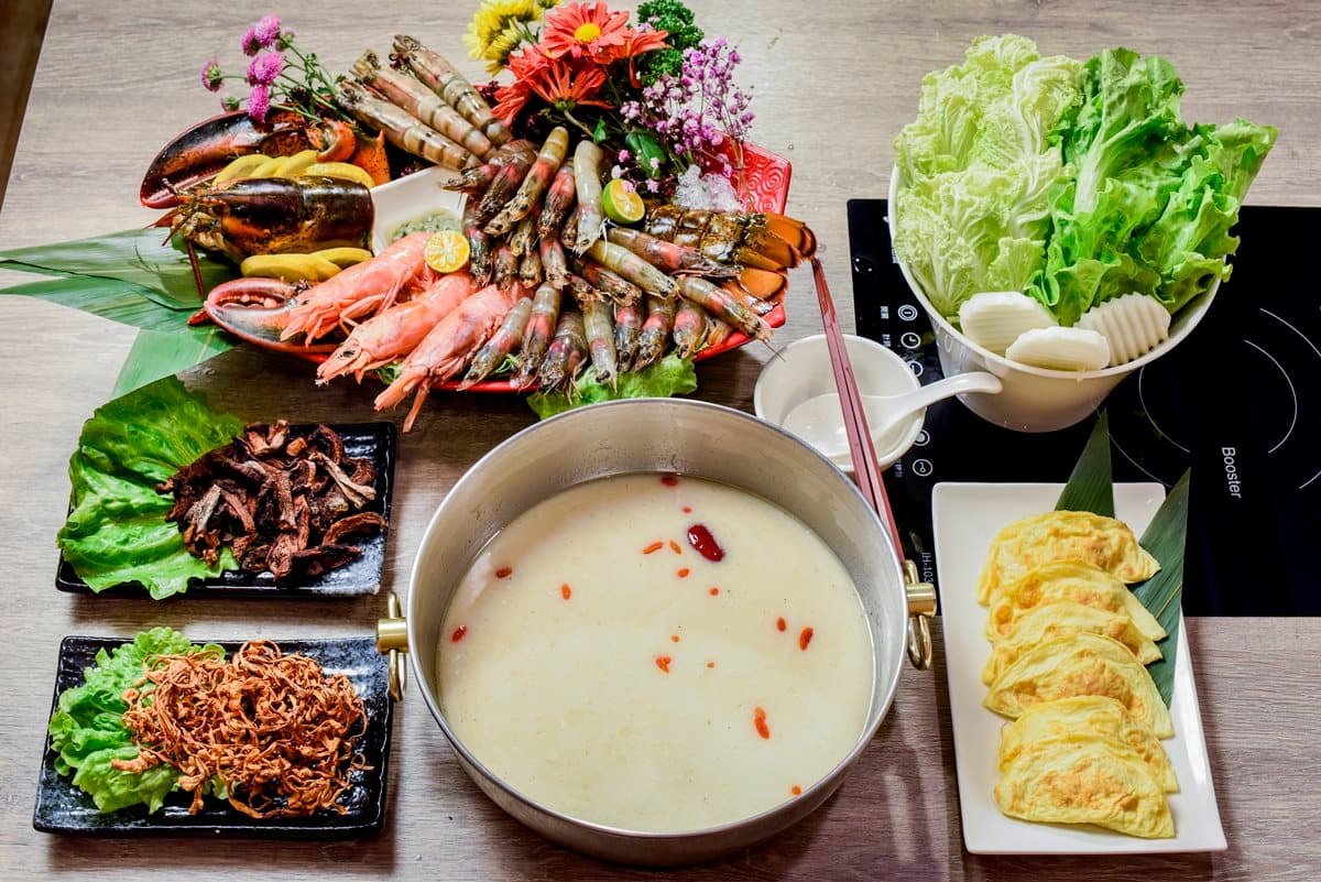 冬天必吃！3家充滿「奇特味」的雞汁火鍋