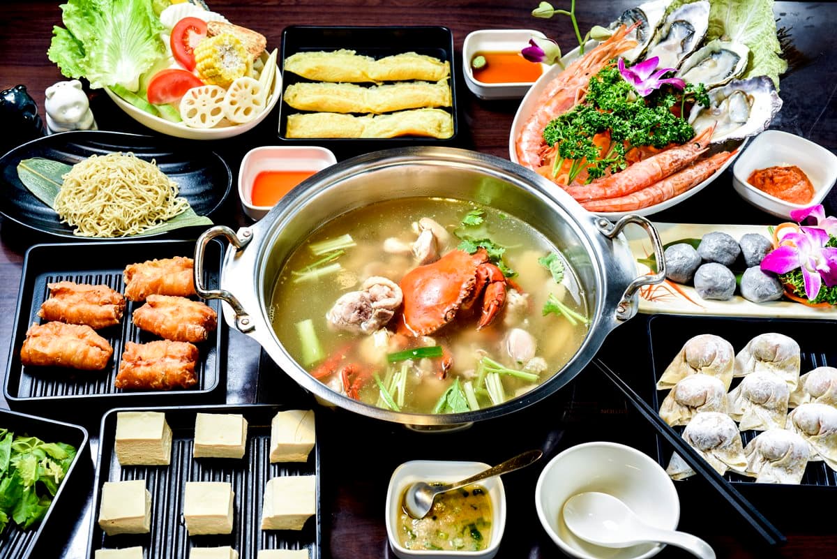 冬天必吃！3家充滿「奇特味」的雞汁火鍋