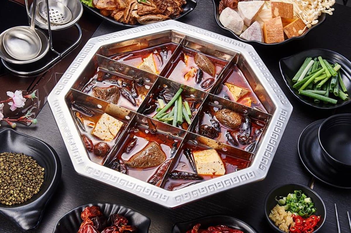 冬天必吃！3家充滿「奇特味」的雞汁火鍋